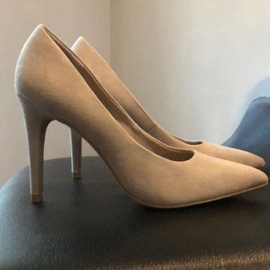 New in box grey heels